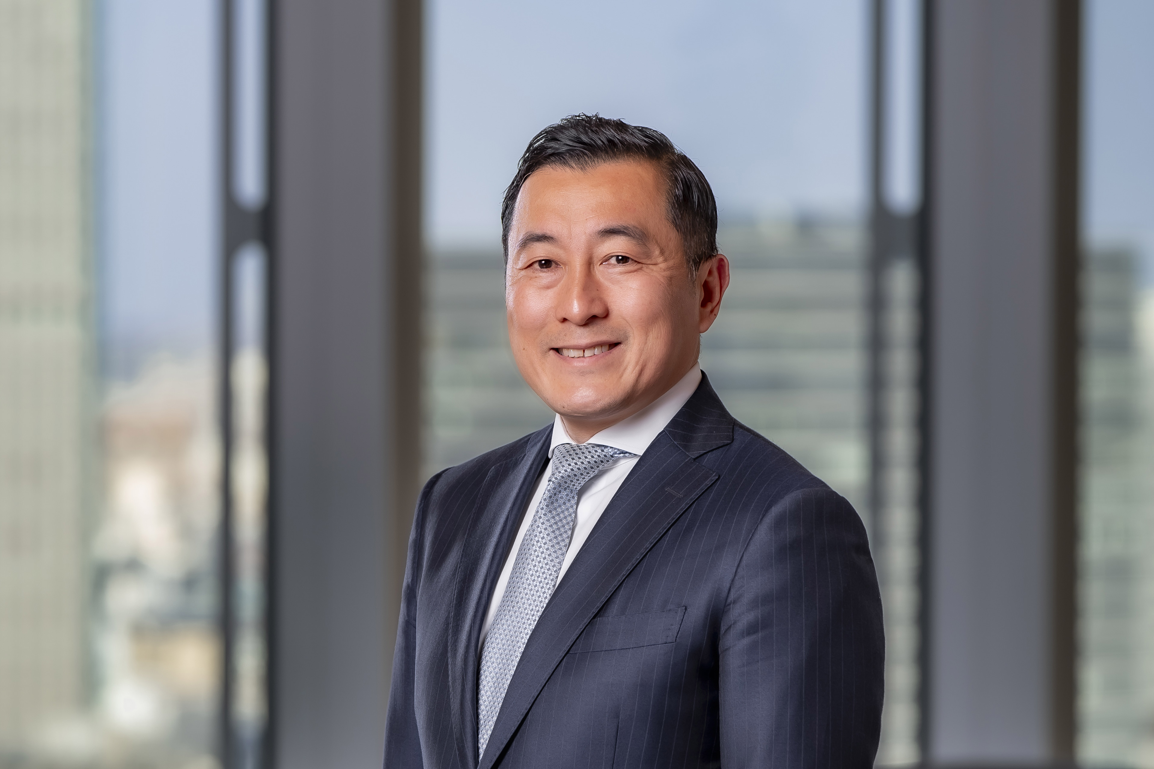 Photographic portrait of Yoichi Ohira
